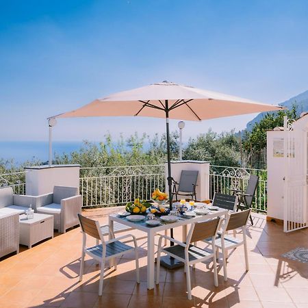 Infinity Experience Casa Vacanza Incantevole Con Terrazzo Scala Kültér fotó