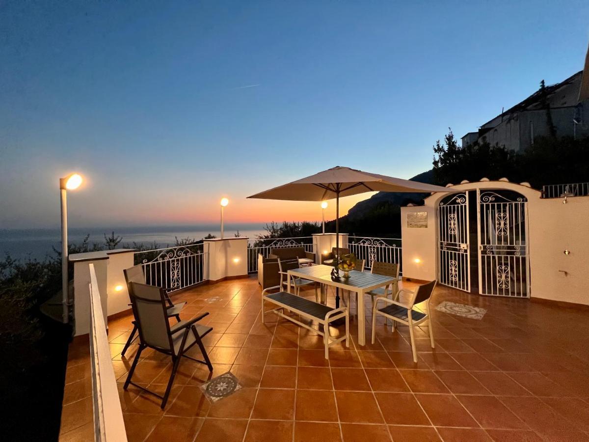 Infinity Experience Casa Vacanza Incantevole Con Terrazzo Scala Kültér fotó