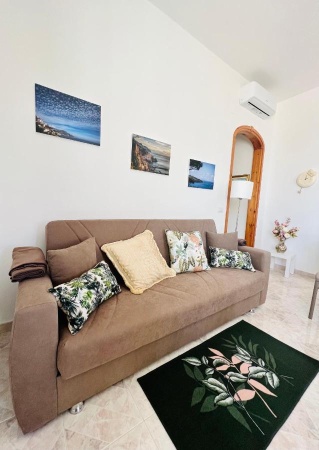 Infinity Experience Casa Vacanza Incantevole Con Terrazzo Scala Kültér fotó